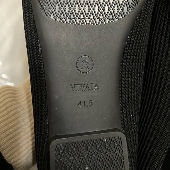 Black Women's Shoes - Picture 3 of 3